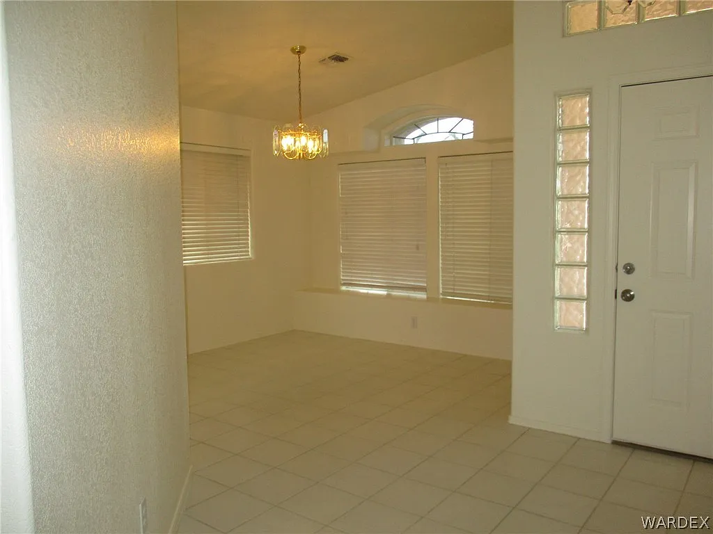 3 bed, 2.0 bath, 1542 sqft, $1,650 — Photo 3