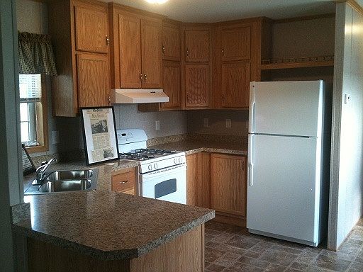 2nd image of 611 Kurts Ln