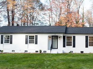 4 Amberhill Ct, Greensboro, NC 27455