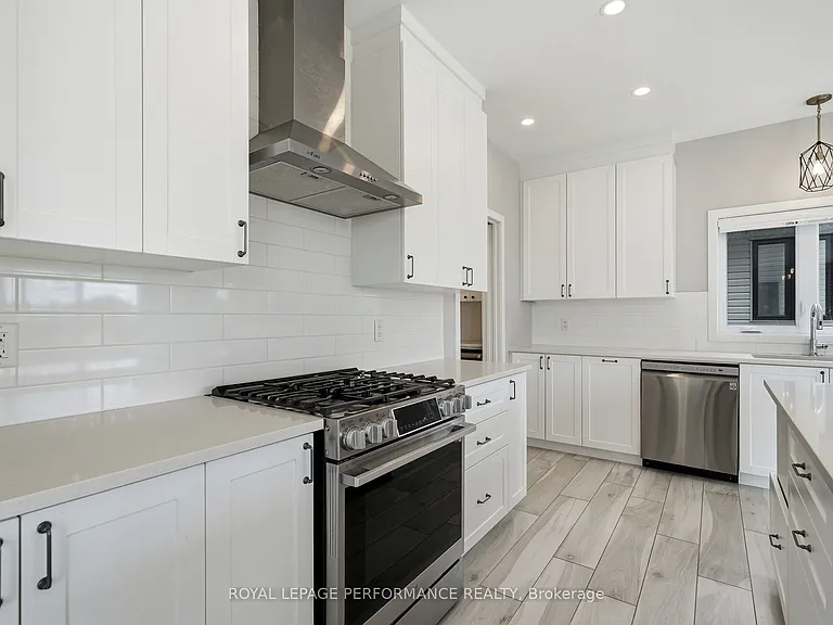504 Barrage St — Photo 9