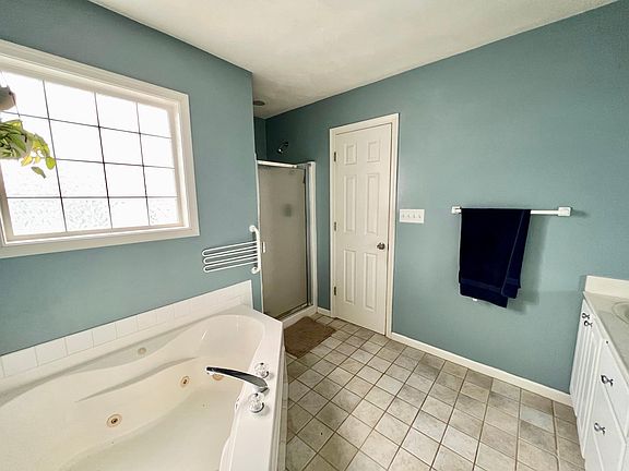2nd image of 4716 Beach Bay Ct