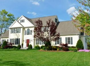 11 Berkshire Dr, Franklin, MA 02038