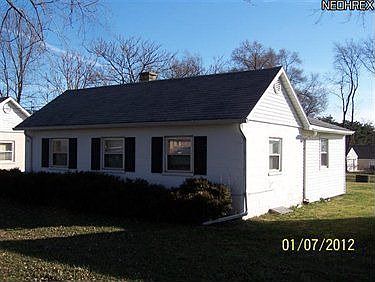 2nd image of 570 N Sandusky St