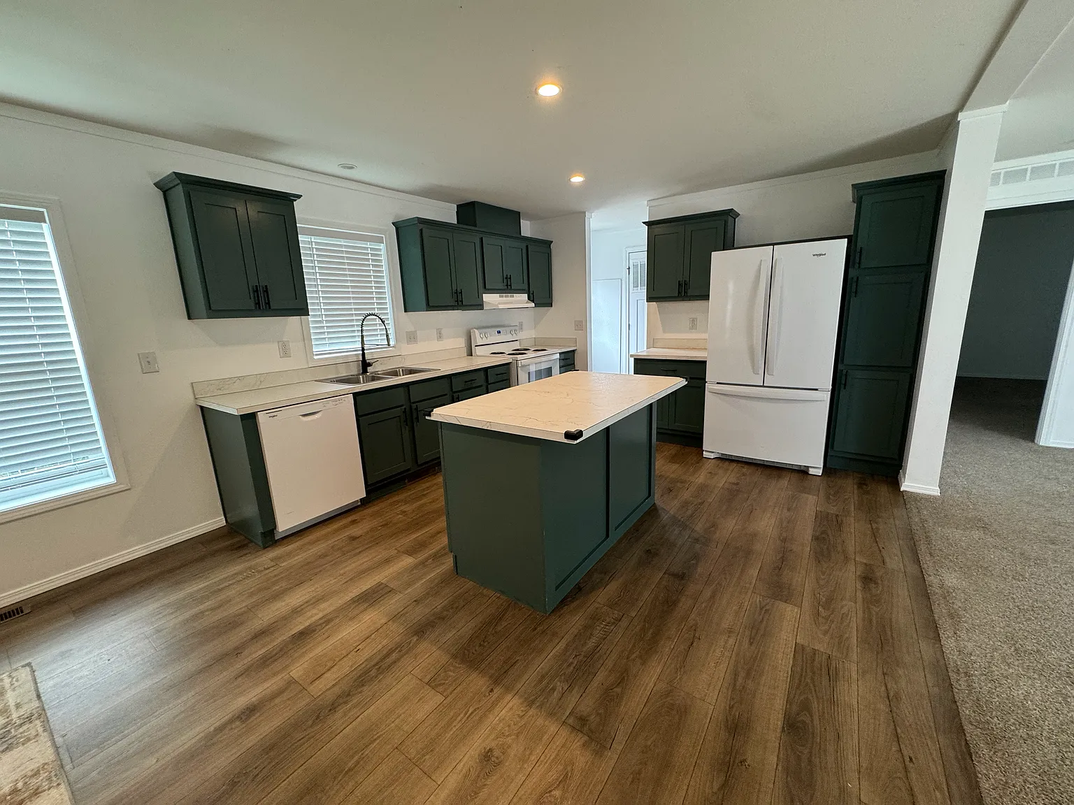 4 bed, 1600 sqft, $2,200 — Photo 4