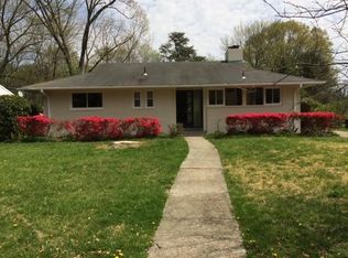 10221 Farnham Dr, Bethesda, MD 20814