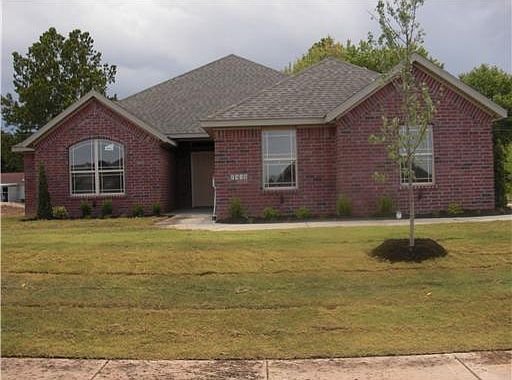 2nd image of 1512 Kelley Dr