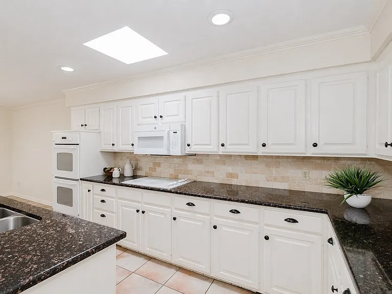 3306R Haynes Ave — Photo 12