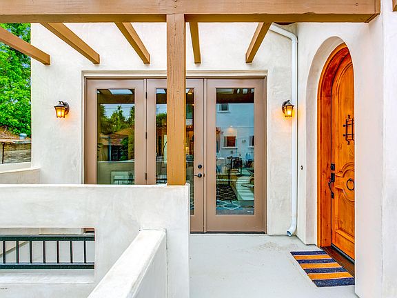 2nd image of 95 N Sierra Bonita Ave #2