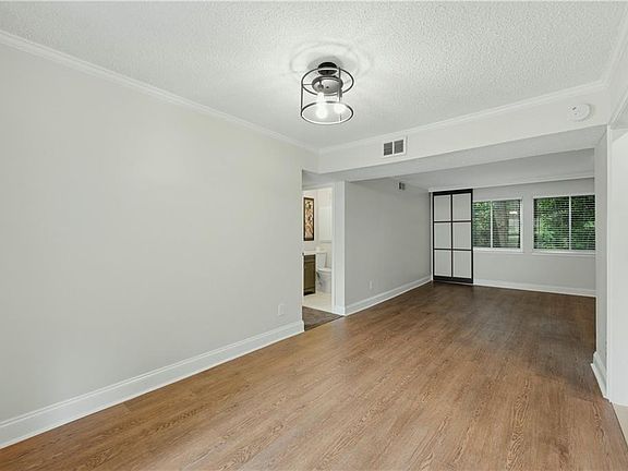 3rd image of 4266 Roswell Rd NE APT F2