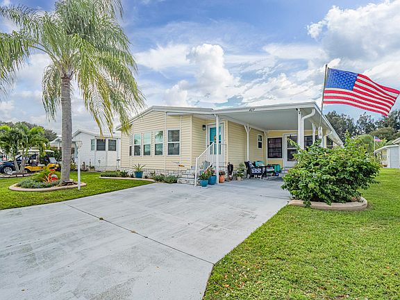 2nd image of 409 Avocado Drive