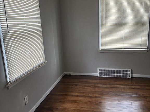 3rd image of 19639 Moross Rd #1