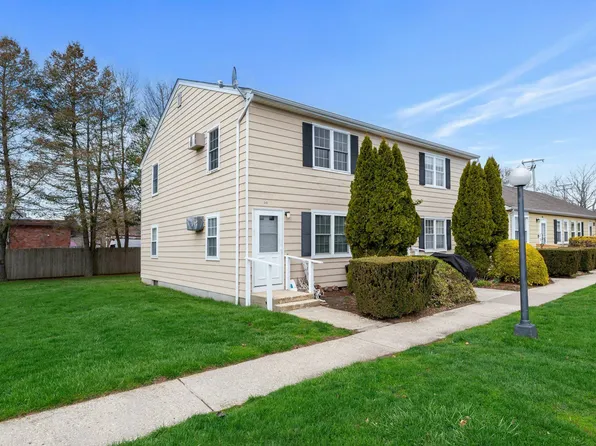 1000 9th St, Greenport, NY 11944