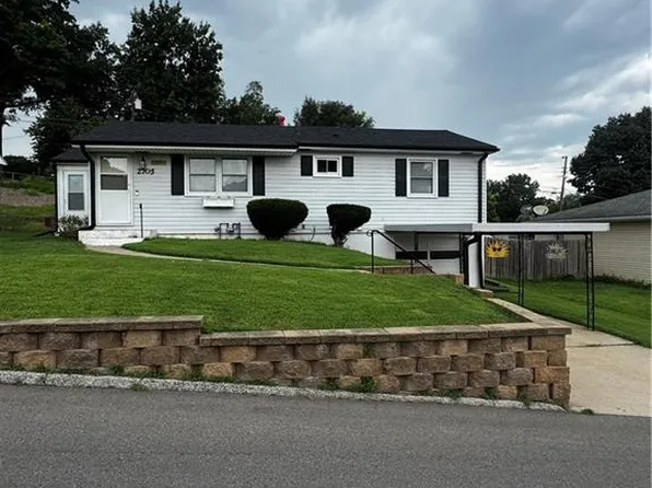 2705 Cedar St, Saint Joseph, MO 64503