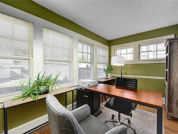 5th image of 1084 Lakeland Ave