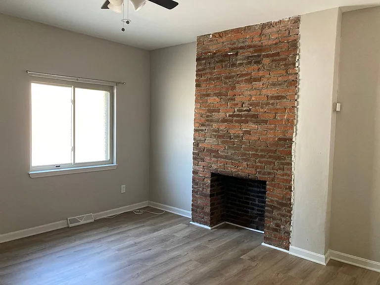 2BR/1BA Townhouse in Central Northside! September 1 Move in! — Photo 15