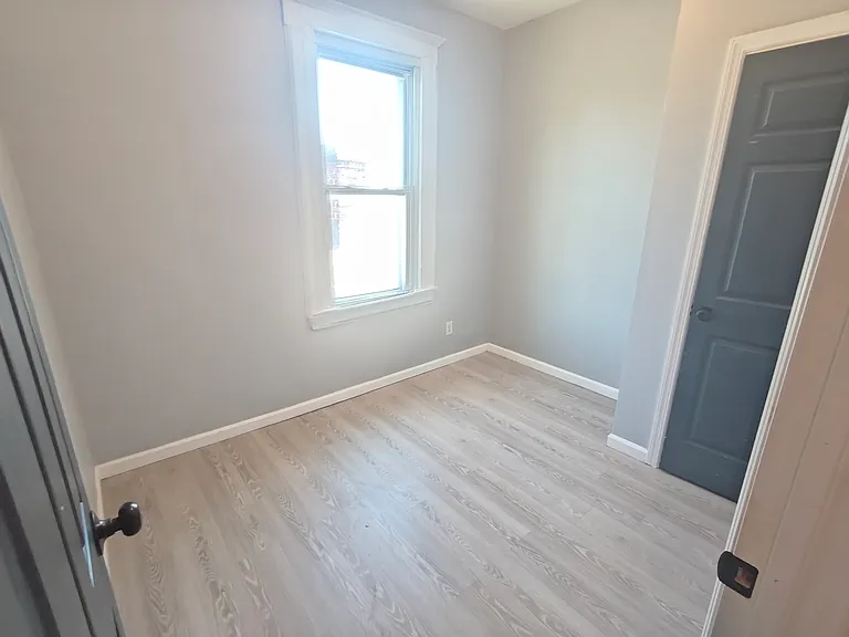 319 Coit St #6A — Photo 2