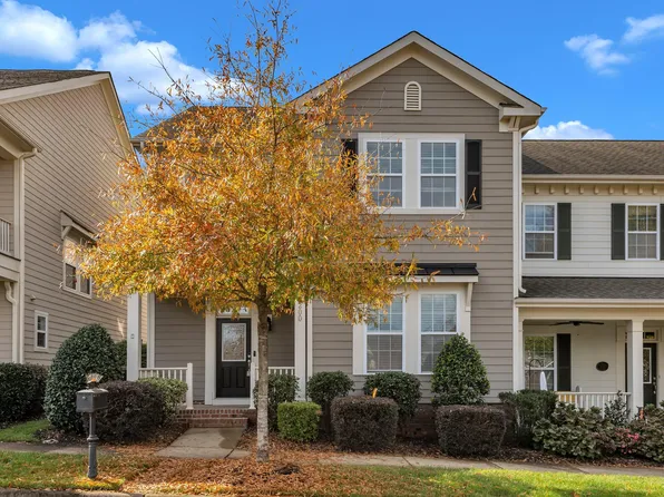 200 Hardy Ivy Way, Holly Springs, NC 27540