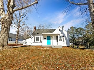 110 W Lee Ave, Bessemer City, NC 28016