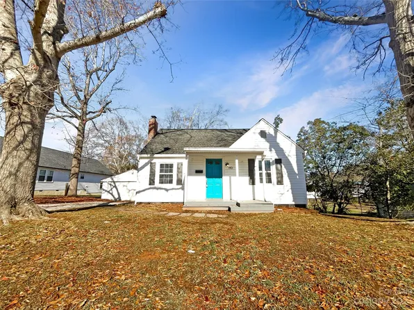 110 W Lee Ave, Bessemer City, NC 28016