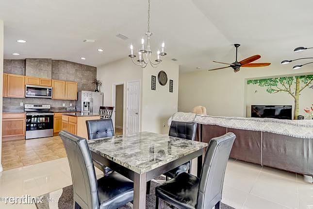 1st image of 7526R Windance Ct