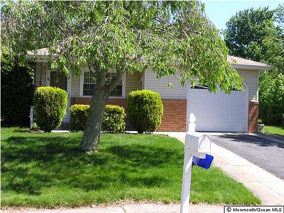 5th image of 114 Bonaire Dr