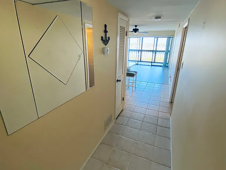 117 Country Club Dr #702 — Photo 2