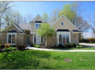 62 Pinelake Dr, Buffalo, NY 14221