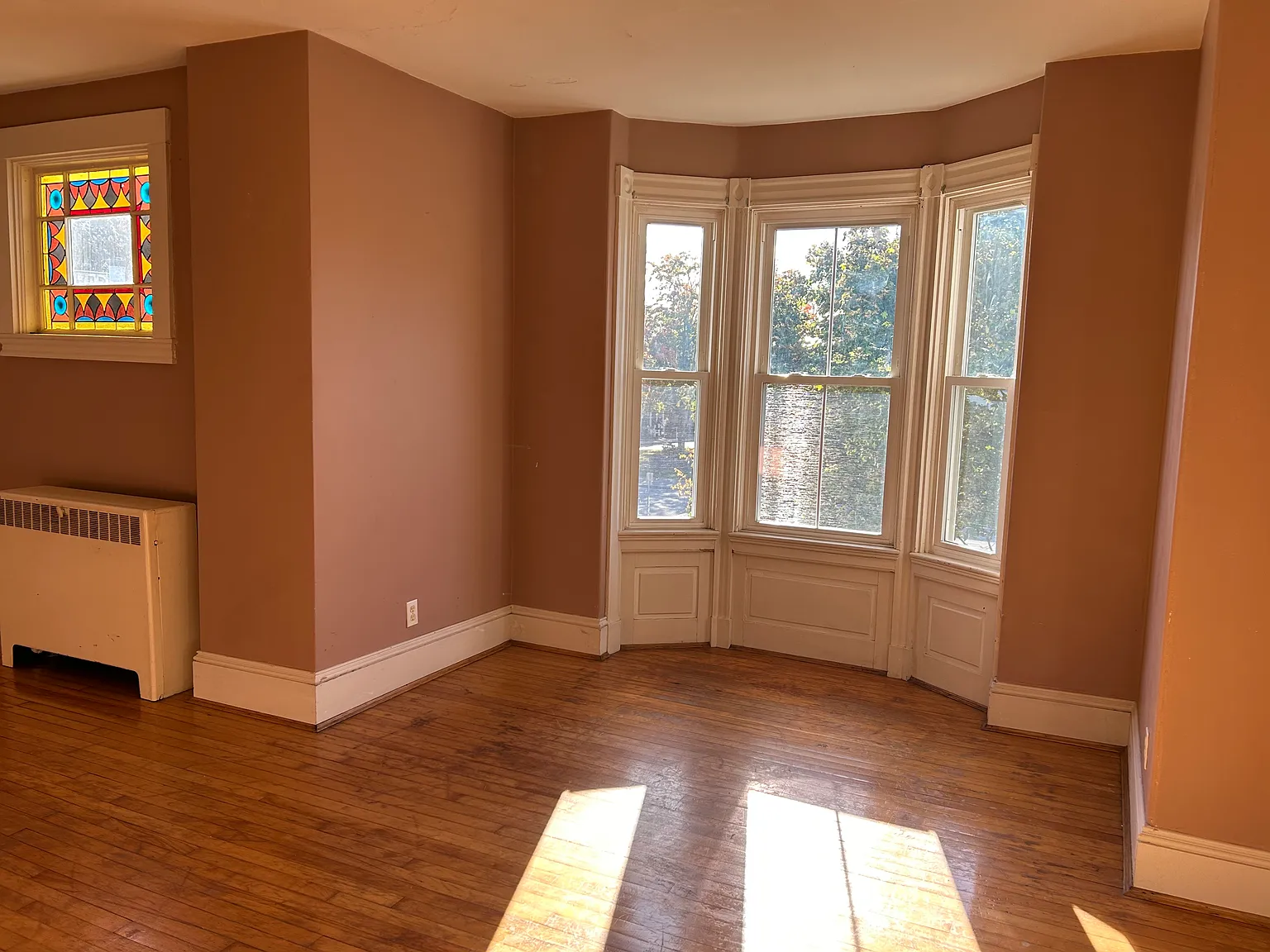 706 County St — Photo 2