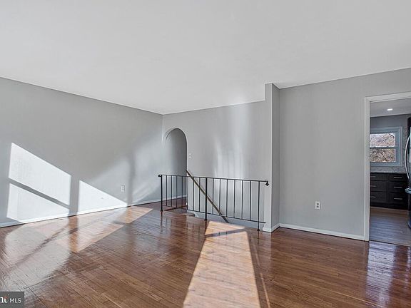 4th image of 4000 Bishopmill Dr