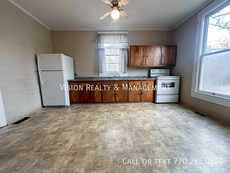112B Peachtree St — Photo 6