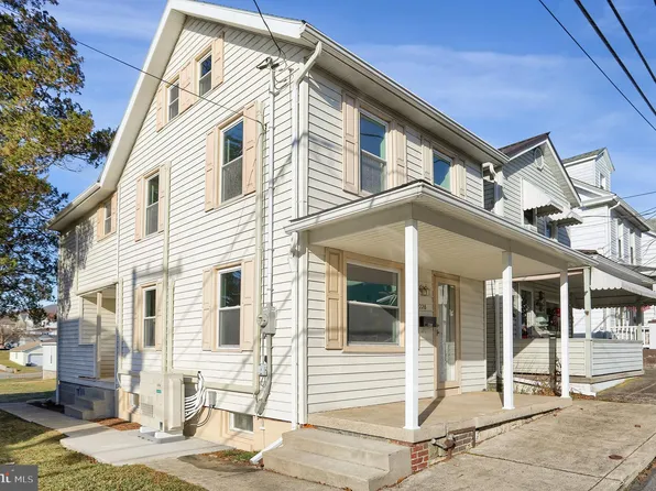 228 West St, Williamstown, PA 17098