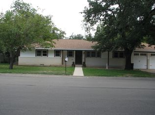 1217 Hilltop Drive, Cleburne, TX 76033