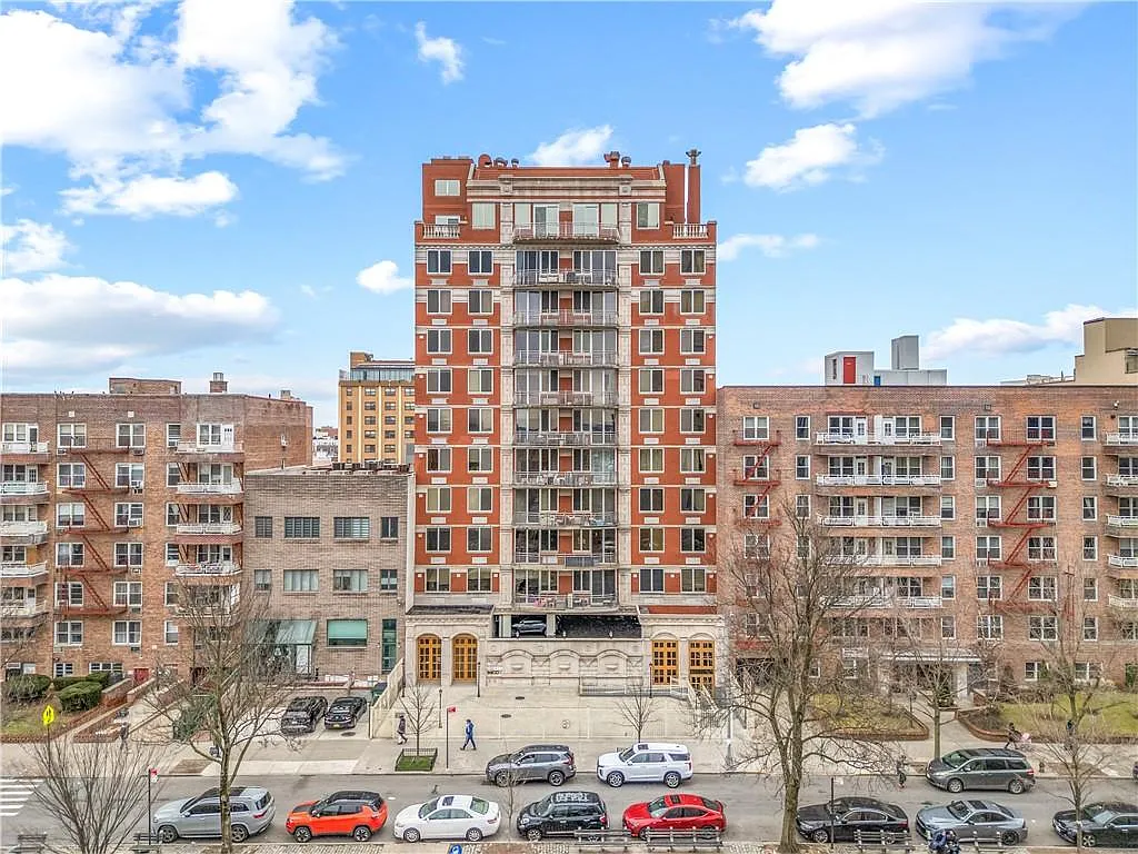2805 Ocean Pkwy APT 3A photo 1
