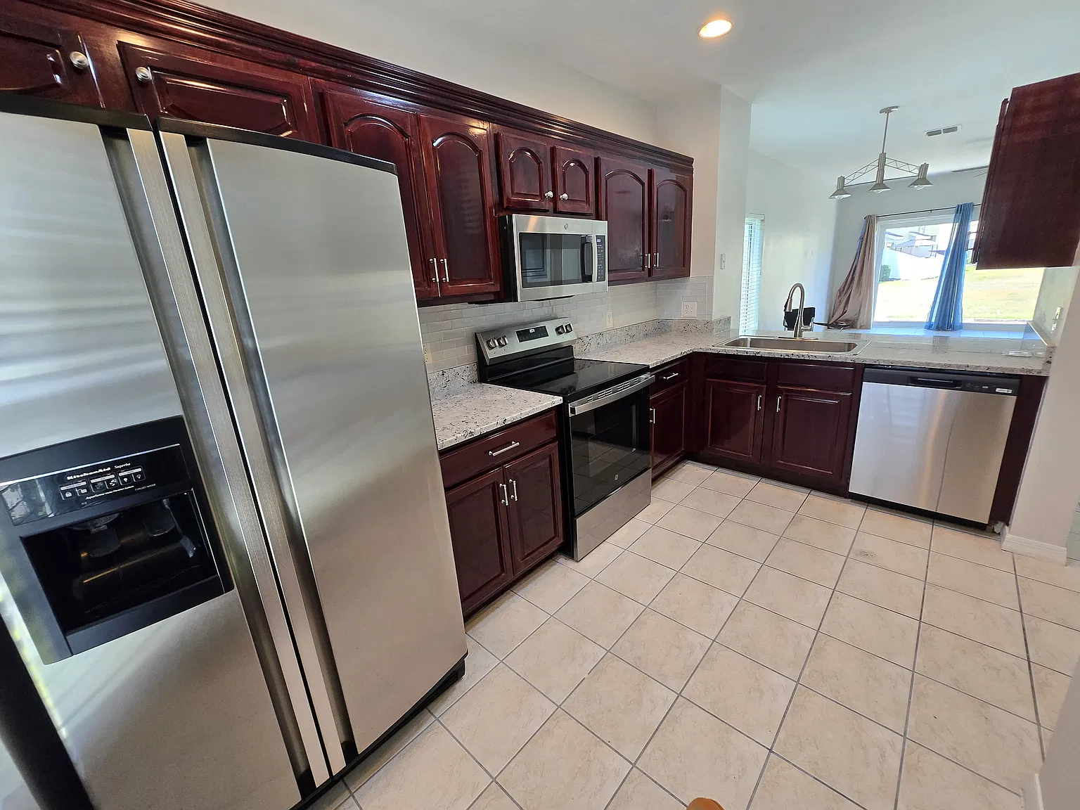 2 bed, 2.5 bath, 1292 sqft, $1,750 — Photo 4