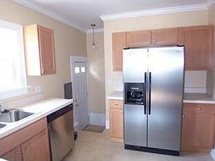 4th image of 1333 Belmont Ave