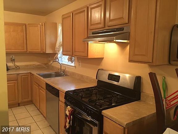 3rd image of 49 Herrington Dr