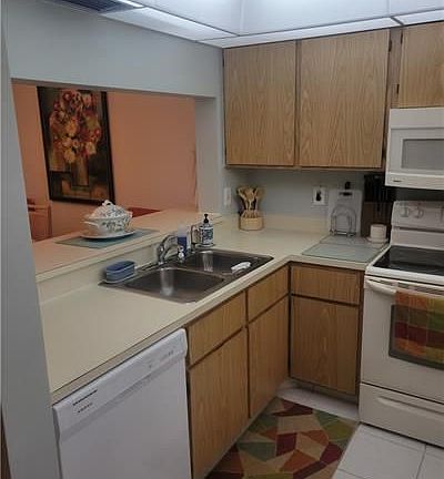 3rd image of 9510 Seagrape Dr APT 202