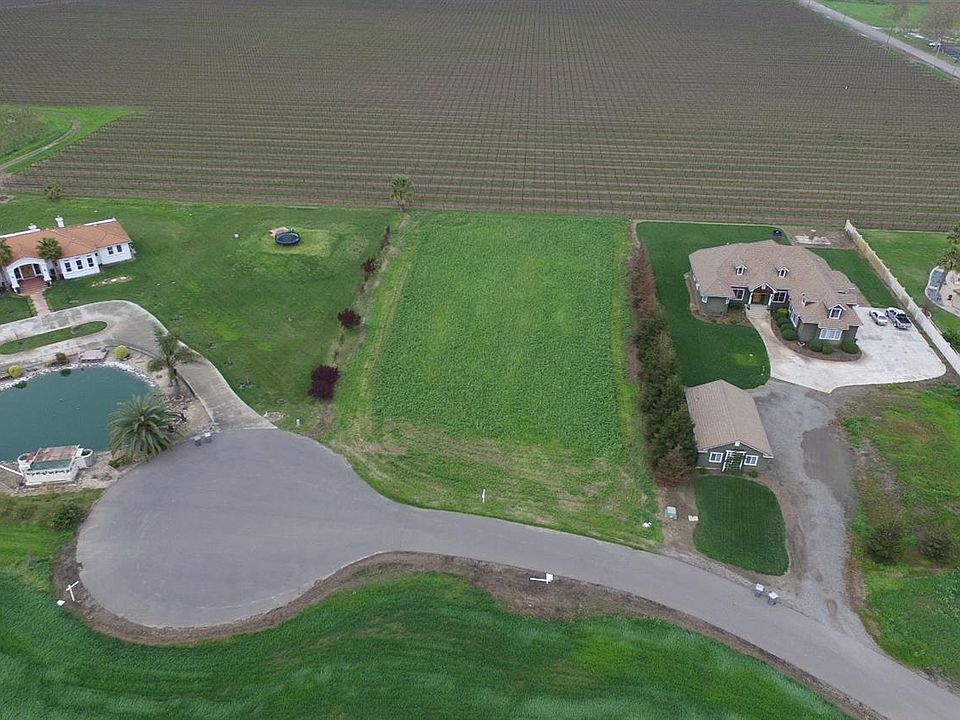 1st image of 52738 Alexandria Ct