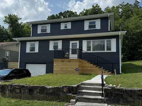 204 6th St, Beckley, WV 25801
