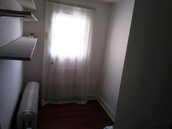 4th image of 1127 Central Ave