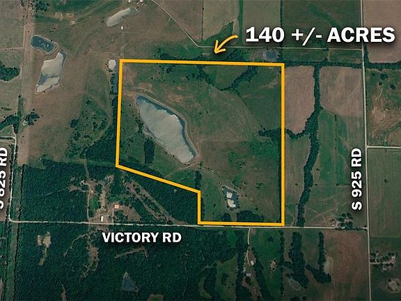 2nd image of E Victory Rd