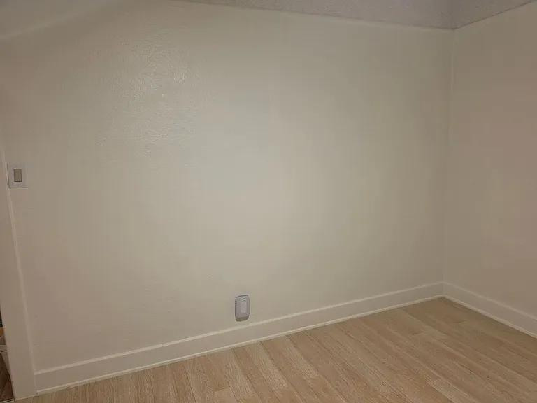 1410 W Washington Ave — Photo 3
