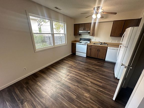 5th image of 2520 Leeper Dr #B