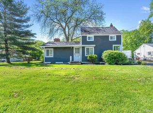 4520 Carleton Rockwood Rd, South Rockwood, MI 48179