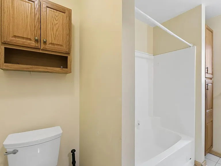 Bathroom (main level)