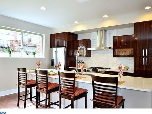 3rd image of 1708 Melon St
