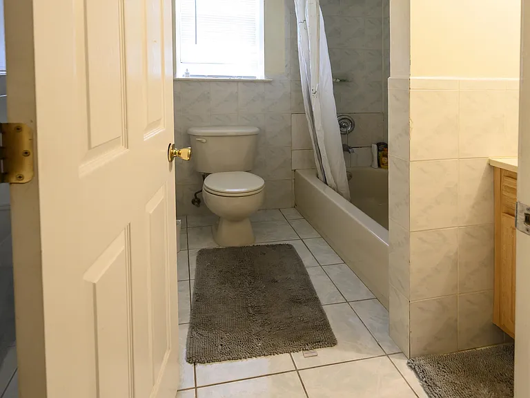 161 163 Sussex Avefloor #1 — Photo 3