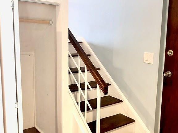 4th image of 15 Jones Ter APT 4