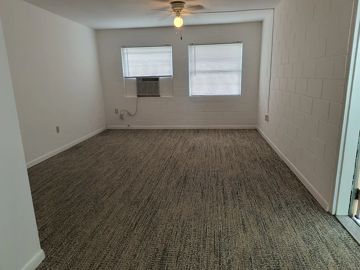Building Photo - Cedar Trace Apartments