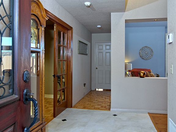 3rd image of 516 Canyon Vista Dr